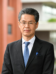 政策学部長 村田 和代