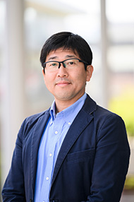 谷垣 岳人